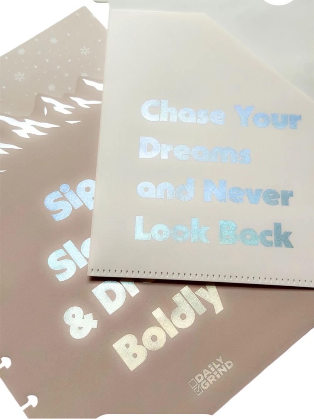 Daily Grind Apres-Ski quilted planner cover, metal disks, and dividers - Picture 5 of 11